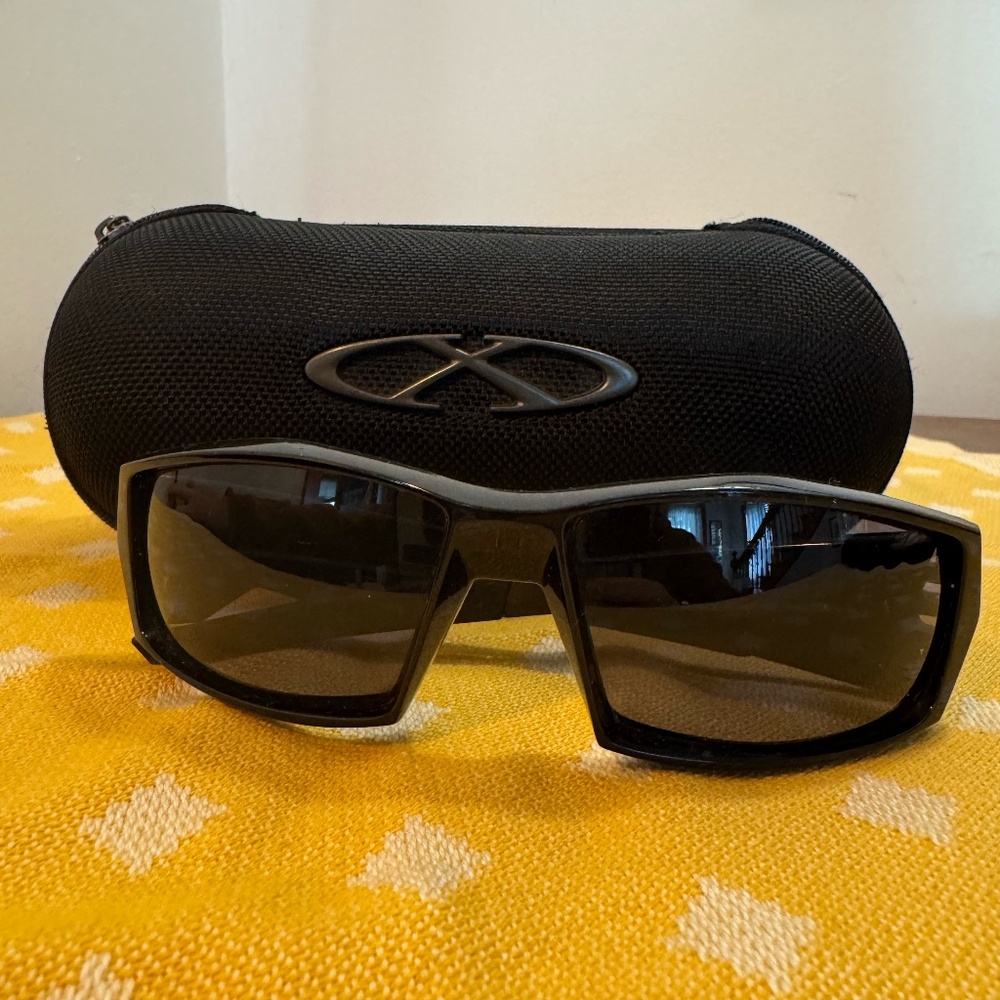 Vintage - Oakley Canteen Sunglasses w/ original Oakley X Metal Soft Vault Case